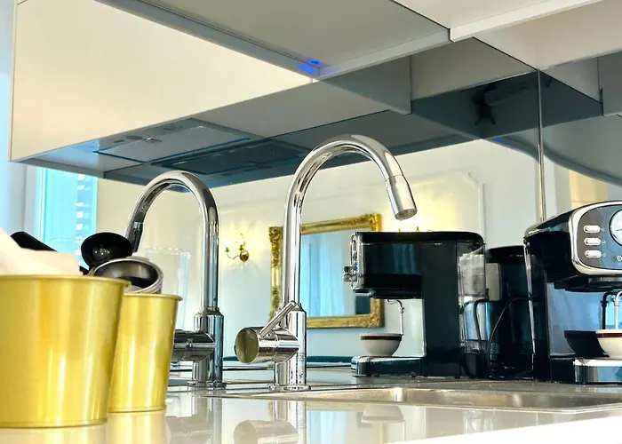 Gianni - Lux Vienna - 5 Stars *