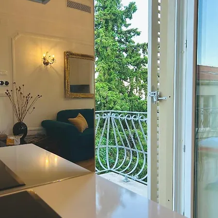 Gianni - Lux Vienna - 5 Stars *