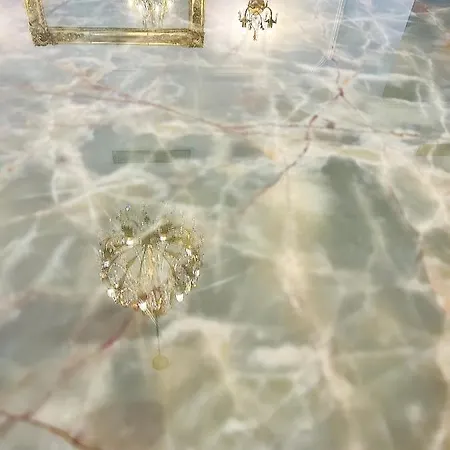 Gianni - Lux Vienna - 5 Stars