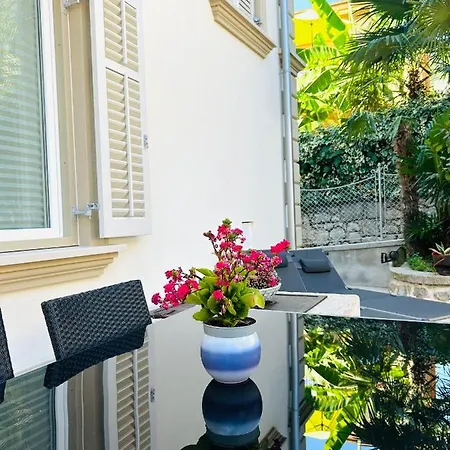 Gianni - Lux Vienna - 5 Stars * Laurana