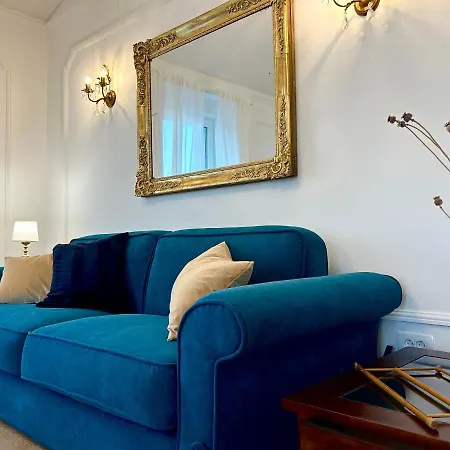 Gianni - Lux Vienna - 5 Stars Laurana